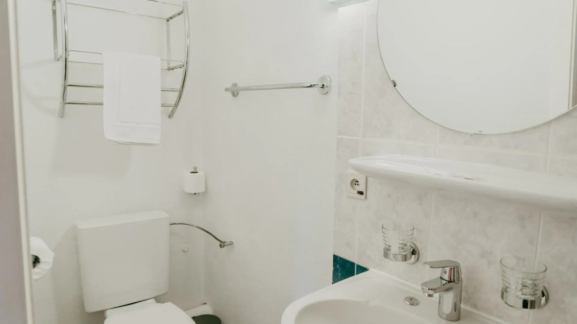 Hotel Cavalier Brujas 2*,